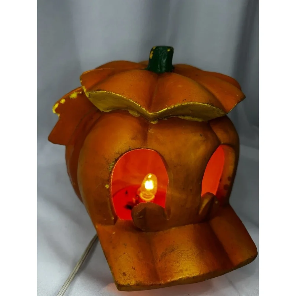 LTrendmasters 1996 Disney Light Up Halloween Head Donald Duck Hard Foam Mickey